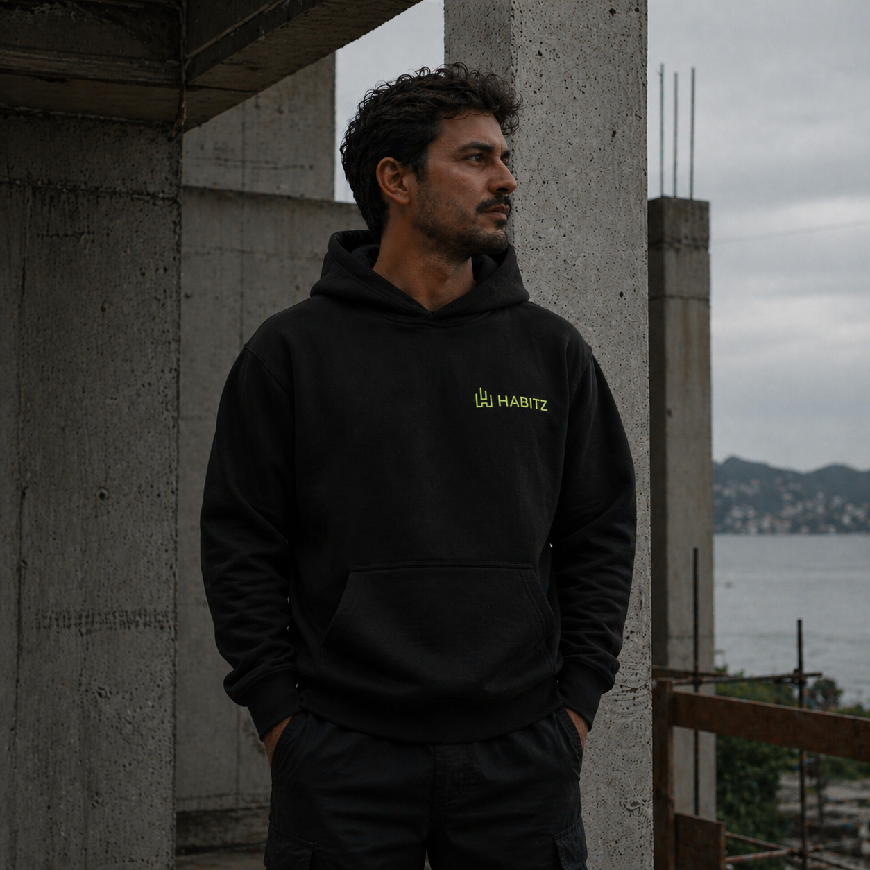 Moletom com capuz preto